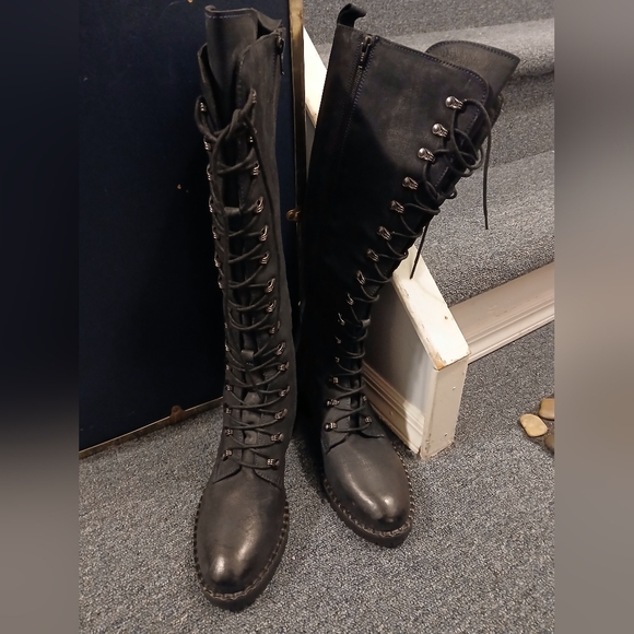 🍂🍁FALL MUST HAVE🍁🍂Tall Leather Navy Boots. Sz 10N - Picture 1 of 8